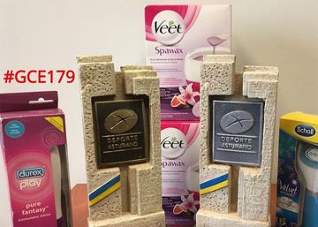Jogadoras recebem vibrador e cera depilatória por vencer campeonato de squash