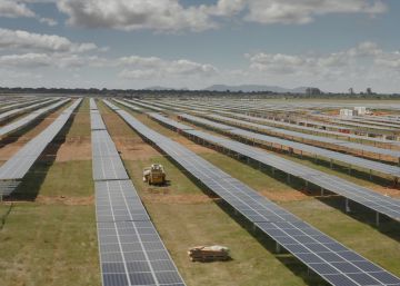 El sol alimenta un pueblo de Extremadura