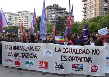Diez profesionales de la educación declaran ante los tribunales en Pamplona por las clases de igualdad
