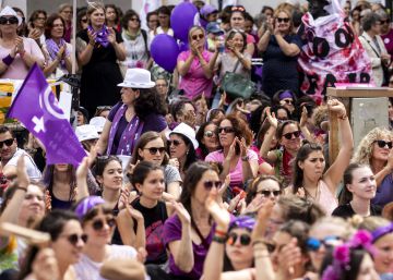 Las suizas salen a la calle en una jornada de paro nacional para reclamar la igualdad real