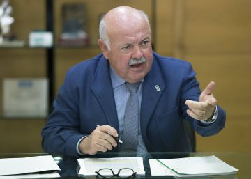 El arcángel médico y otras perlas del consejero andaluz de Salud