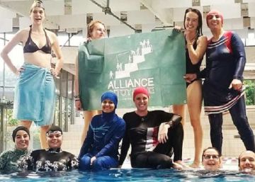 La batalla del ‘burkini’ se libra ahora en las piscinas francesas