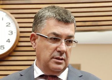 El Parlamento valenciano lleva a Vox a la Fiscalía por pedir los nombres de activistas LGTBI