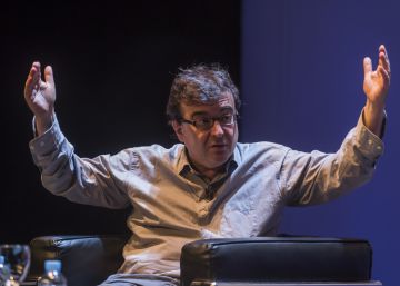 Javier Cercas gana el premio Francisco Cerecedo de Periodismo