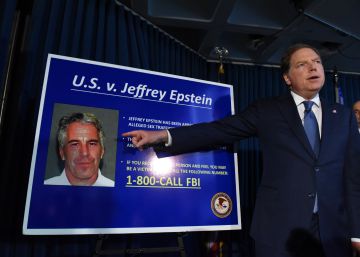 Trump y Clinton minimizan sus vínculos con Epstein, el millonario imputado por abuso sexual a menores