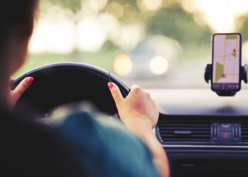 La campaña que quiere acabar con el ‘mujer tenía que ser’ al volante