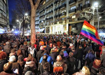 Retirada la custodia a unos padres que pegaron a su hijo por ser homosexual