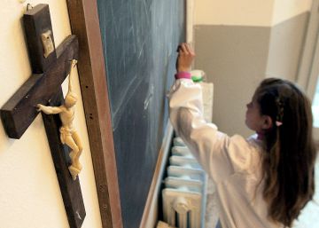 Querella contra dos miembros del Opus en Galicia por arruinar colegios para quedarse con ellos