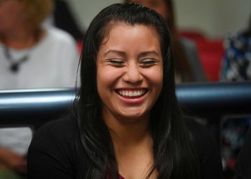 Absolvida a mulher que deu à luz um bebê morto e foi acusada de abortar em El Salvador