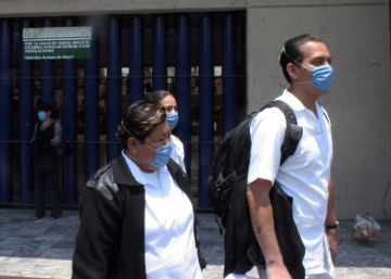 El cuello de botella que estrangula la carrera médica en México