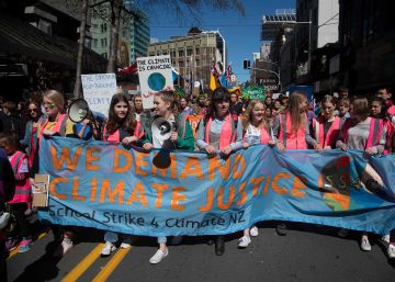 Manifestantes fazem nova greve global pelo clima nesta sexta
