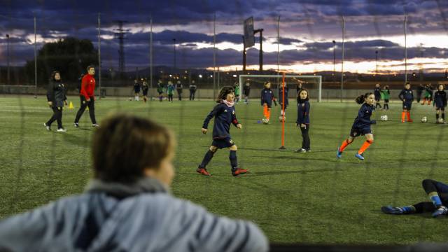 Entrenamiento del equipo femenino benjamín del Valencia CF.