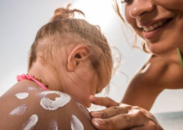 Sanidad retira las cremas solares infantiles de Isdin y Babaria por dar menos protección de la anunciada
