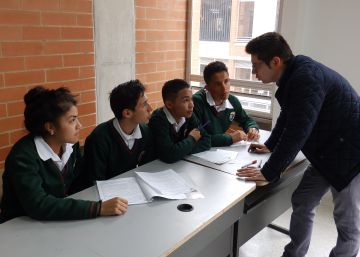 De 70 adolescentes grávidas a zero: como a educação sexual mudou a realidade de uma escola na Colômbia