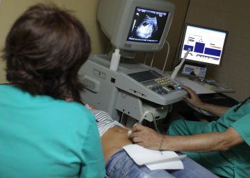 El PP se abstiene ante una propuesta de Vox sobre la asistencia en “abortorios”