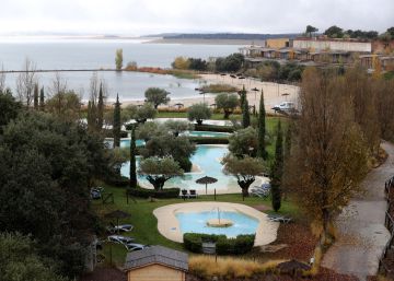 La piqueta que se cierne sobre la isla de Valdecañas La piqueta que se cierne sobre la isla de Valdecañas