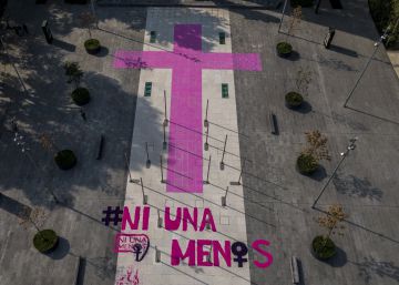 México recupera el símbolo de las muertas de Juárez para protestar contra la violencia de género