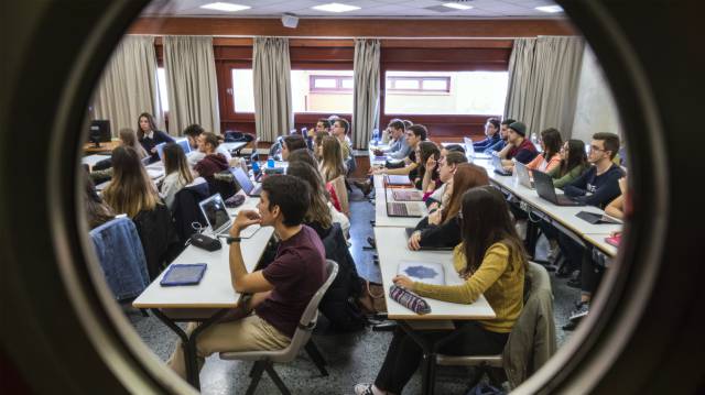 Una clase en Valencia.