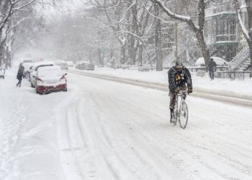 Montreal, ejemplo de cómo se puede usar la bicicleta con temperaturas bajo cero Montreal, ejemplo de cómo se puede usar la bicicleta con temperaturas bajo cero