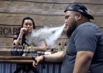 Estados Unidos prohíbe los cigarrillos electrónicos de sabores