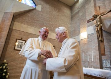 El Papa evita abrir la puerta a la ordenación de hombres casados El Papa evita abrir la puerta a la ordenación de hombres casados