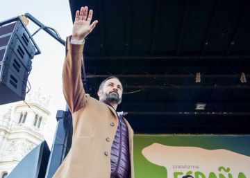 Vox recurre a bulos para incendiar el debate educativo
