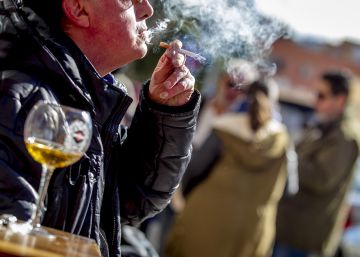 Sanidad endurecerá la ley del tabaco y revisará su fiscalidad