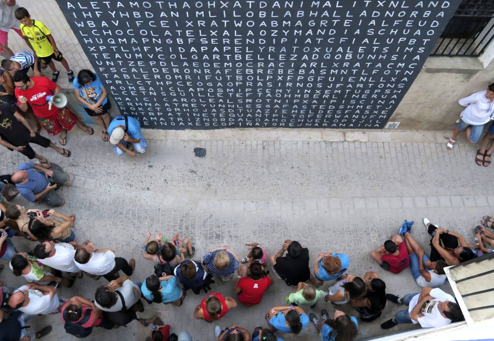 'Sopa de letras'. Mural de Aïda Gómez en Fanzara.
