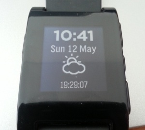 Pebble vende más de 275.000 unidades a la espera del iWatch