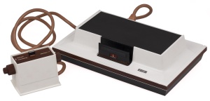 La Magnavox Oddyssey, primera consola domèstica de la història.