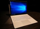 Microsoft presenta su primer portátil para competir con Apple