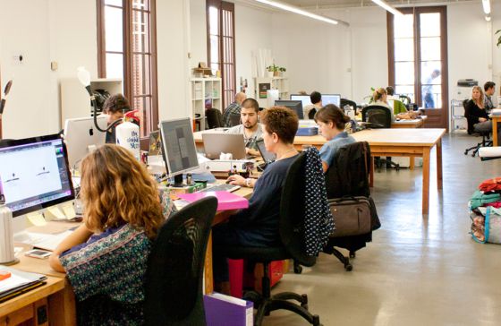 Centro de trabajo en las oficinas de 'coworking' Impact Hub de Barcelona Centro de trabajo en las oficinas de 'coworking' Impact Hub de Barcelona