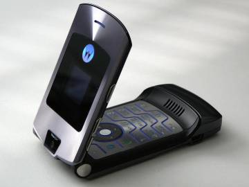 El RAZR será una clara recreación del modelo original, con su famoso teclado T9.