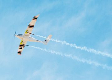 La aeronave Savant mide algo más de tres metros de envergadura y pesa 25 kilogramos.