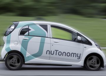 Así es el taxi sin conductor que trata de competir con el coche de Google