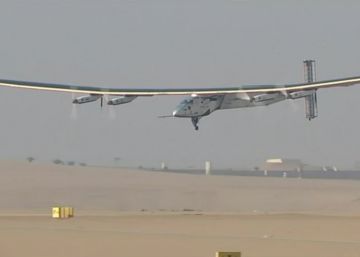 ‘Solar Impulse 2’ aterriza en El Cairo