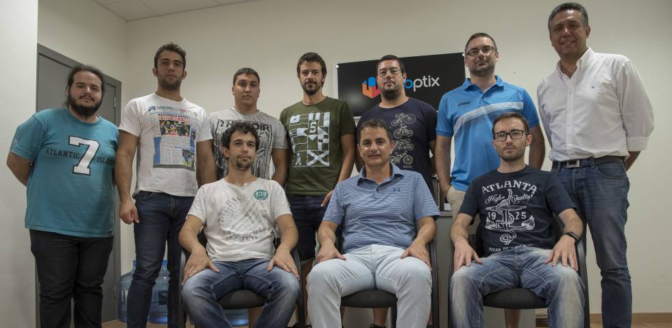 El equipo de Wooptix, la empresa que ha desarrollado el Natural 3D.