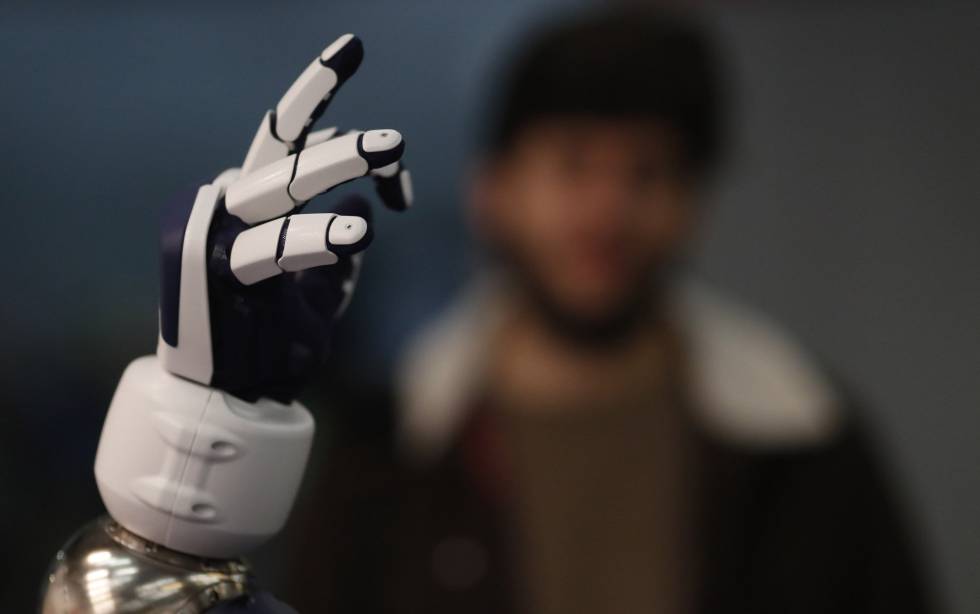 Un brazo robótico en la feria Global Robot Expo de Madrid. 