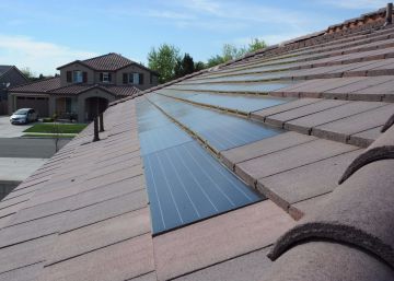 Así son las tejas solares que peinarán las casas del futuro Así son las tejas solares que peinarán las casas del futuro