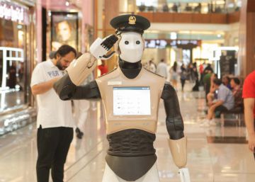 Un ‘robocop’ español se une a la policía de Dubái