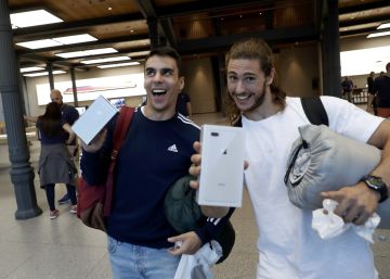 “Somos los pringados sin dinero para un iPhone X” “Somos los pringados sin dinero para un iPhone X”