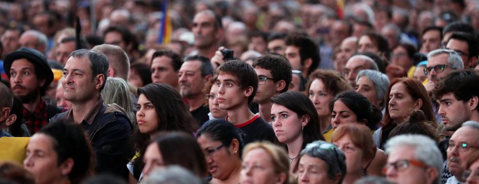 La Plaza de España de Barcelona aparece en Google Maps como Plaza del 1 de Octubre