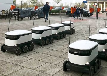 La era del mensajero robot