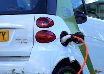 Adiós a los coches eléctricos silenciosos: desde 2021 tendrán que hacer un poco de ruido