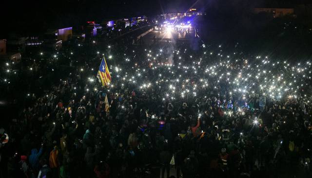 Corte de la AP-7 a la altura de Salt este martes, convocado por Tsunami Democràtic.