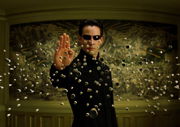 Neo deteniendo balas en 'Matrix'