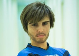 Female soccer player disguised as a man takes on, and beats, male team Female soccer player disguised as a man takes on, and beats, male team