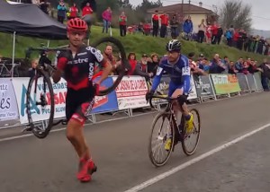 The sporting cyclist who refused to overtake his rival