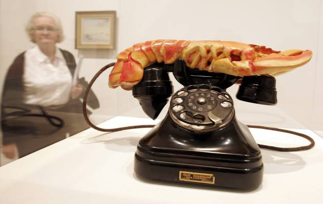 El teléfono-langosta de Dalí, en una exposición del Tate Modern de Londres El teléfono-langosta de Dalí, en una exposición del Tate Modern de Londres