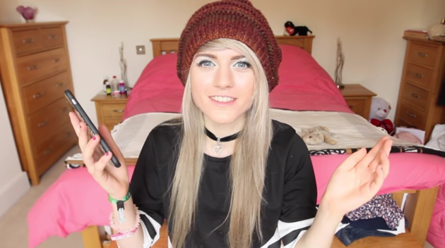 Una imagen del último vídeo de Marina Joyce Una imagen del último vídeo de Marina Joyce